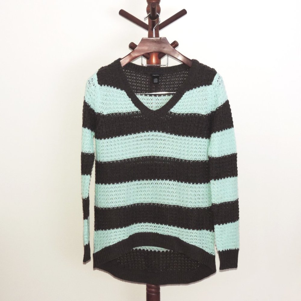 rue21 long sleeve, hi-low pullover knit sweater